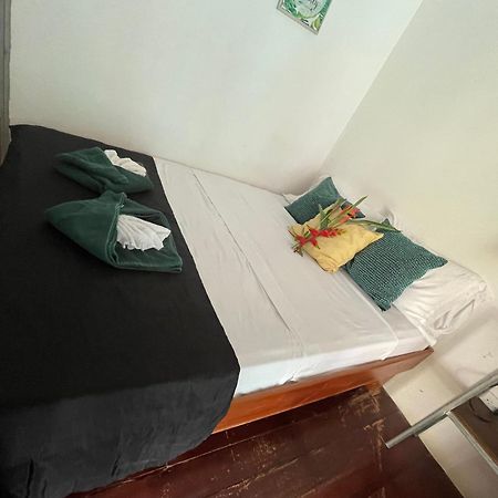 Uvita Pirates Hostel Exterior photo