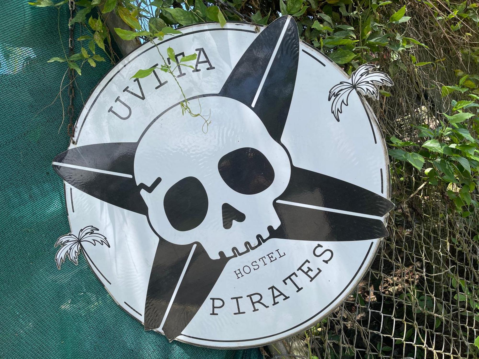 Uvita Pirates Hostel Exterior photo